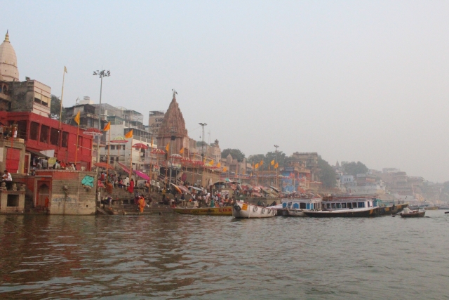 ガンジス川騒動の日本人ユーチューバーは誰?