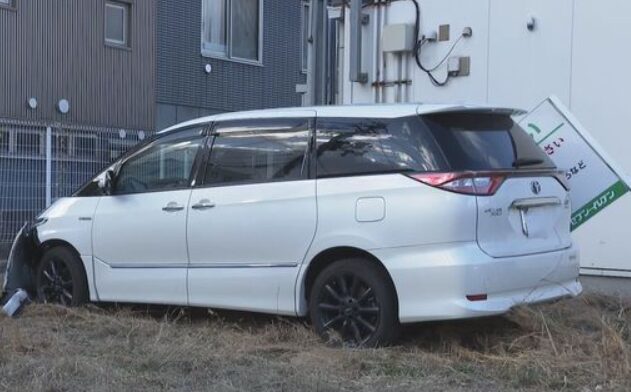 コンビニ事故でなぜ車は一気に加速?ブレーキ踏み間違いが起きる理由